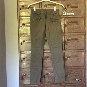Army green low rise  skinny jeans with zippers